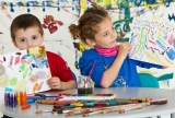 Dennennaald schilderen Kleurrijke herfstbomen • Blog voor kinderactiviteiten